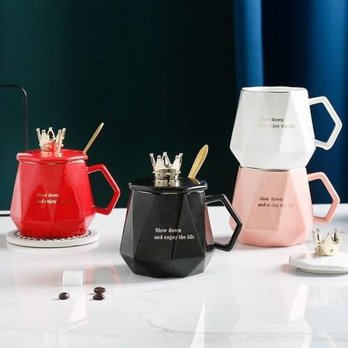 420ml New Crown Mug with spoon lid,coffee mugs Milk Cup Cute Ceramic Mug Capacity Water Cups X-Mas Gift Drop shipping