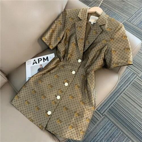 TSXT Retro Pure Color Short-sleeved V-neck Single-row Button High-end Sense of Temperament Commuter Suit Dress