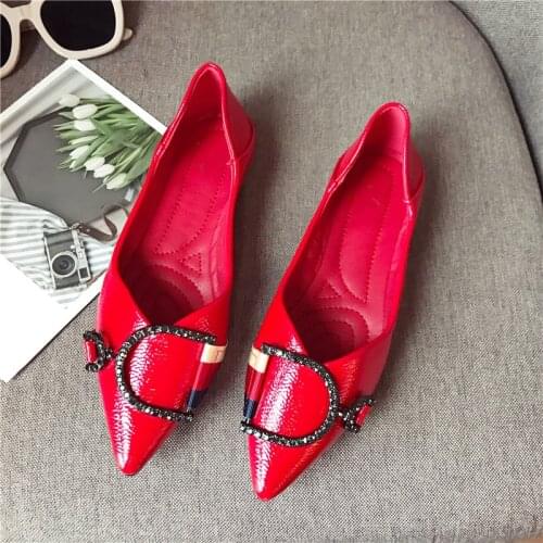 Fashion Women Flat Ballet Shoes Casual Rhinestone Pointed Toe Patent Leather Flats Elegant Comfortable Lady Red Wedding Shoes