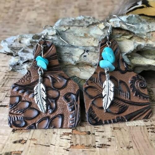 Wholesale Vintage Printed Top Layer Cowhide Earrings Bohemian Turquoise Leaf Pendant Wine Bottle Leather Earrings