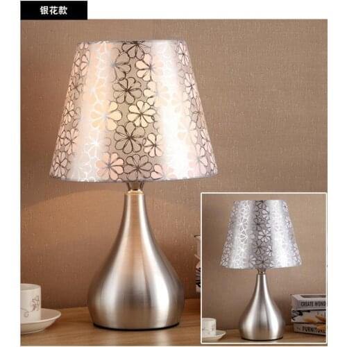 Creative simple Table lamps bedroom bedside modern European style living room warm bed headlights desk lamps ZA ZL516
