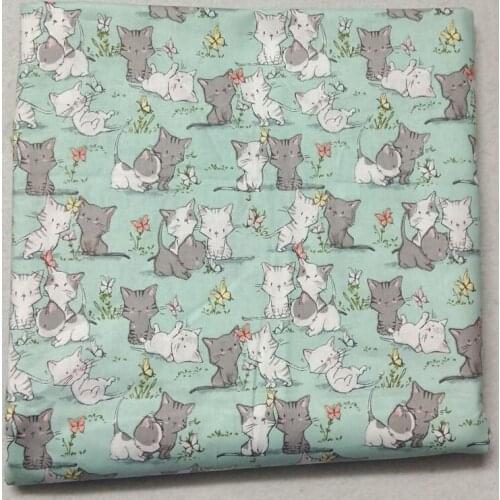 Adorable Green Cartoon Cats Friends Printed Cotton Fabric Animal Fabric Patchwork Dress Cloth Garment Home Decor