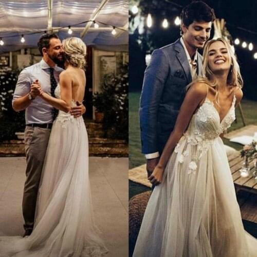 Romantic Bohemian Boho A-Line Wedding Dresses Spaghetti Straps Garden Spring Lace Appliques Backless Arabic Bridal Gowns