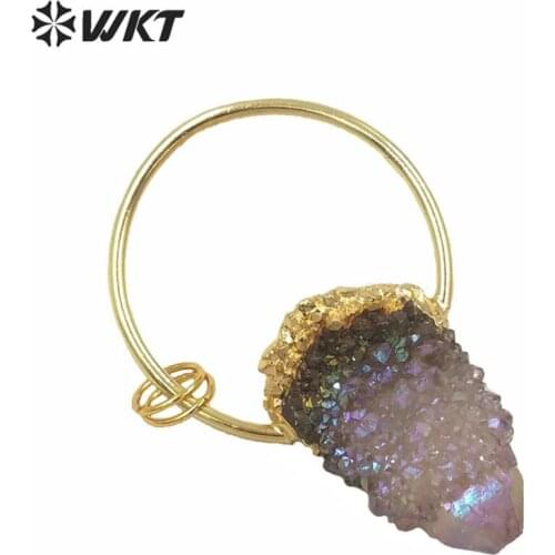 WT-P1578 Amazing hand make natural Aura quartz point pendant women gold electroplated big round ring natural Aura quartz pendant