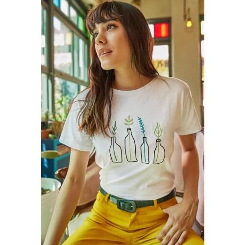 Womens White Bottle Embroidery T-Shirt Casual Sports Casual Wear New Fashion Summer Clothes Teen Design Dresses