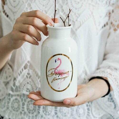The golden flower vase English Flamingo American ceramic bone china vase girl heart ornaments