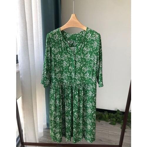 Ladies 100% V-neck Floral Printed Short Mini Dress with Buttoned Detail