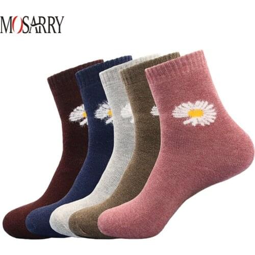 Winter Womens Cotton Socks Keep Warm Thicken Therma Embroidery Daisy Women Crew Socks Comfortable Autumn Female Knitted Socks