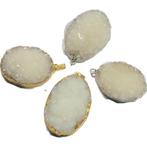 JOYA 2019 New Oval Agate Crystal Tufted Gold-edged Necklace Pendant Ladies Chest Charm Necklace Pendant