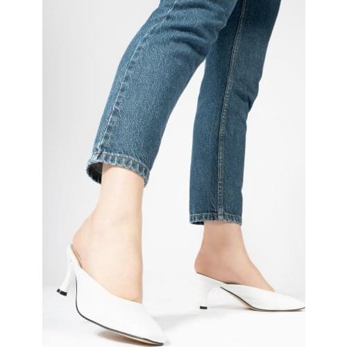 CZ London Women 'S White Open Back Slippers