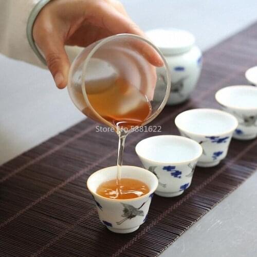 Blue and White Porcelain Teacups Carved The Crane Ceramic Tea Cups Chinese Kung Fu Tea Service Hand Made Drinkware