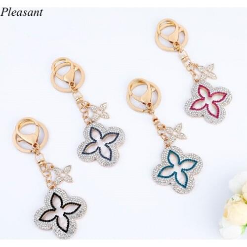 2021 Full Crystal Four-leaf Clover Keychain Metal Ladies Bag Accessories Car Pendant Small Jewelry Gift Wholesale