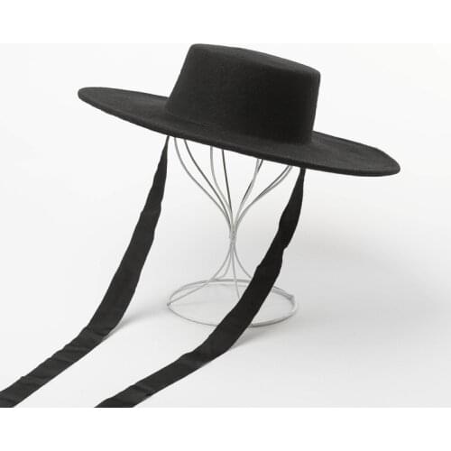 Wide Brim Felt Hat Flat Top Winter Boater Hats for Women Men Ribbon Lace Up Hat Chin Strap Fashion Wool Hat Ladies Ourdoor Hat