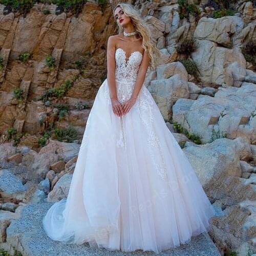 Strapless Chic Wedding Dresses With Sweetheart Lace Applique Tulle Backless A-line Bridal Gowns Beach Bride Dress Robe De Mariee