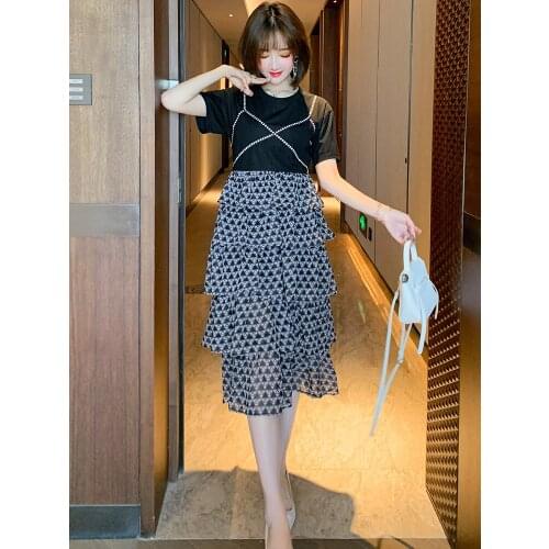 Contrast color line round collar T-shirt spell of tall waist printed skirt fake two piece dress amoi cake