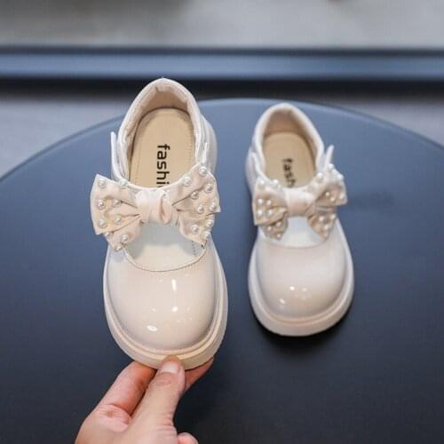 New Children Leather Shoes 2021 Autumn Pearl Butterfly Knot Princess Girls Party Dance Shoes Kids Flats Student Performance Shoe
