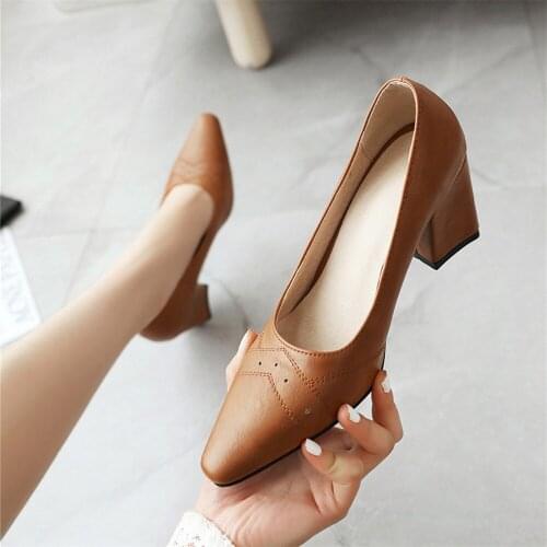 BOLSACHY Leather Pumps