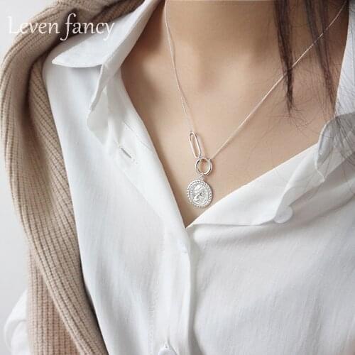 S925 Sterling Silver Queen Elizabeth Medal Coin Necklace Ladies Gift Medallion Necklace Engagement Jewelry Christmas Present