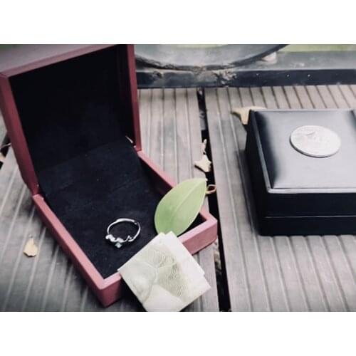 Mysterious Gift Box by Shawn Lee Close up Magic Tricks Wedding Magic Show Romantic Gimmick Street Magic Props Fun Toys Magician