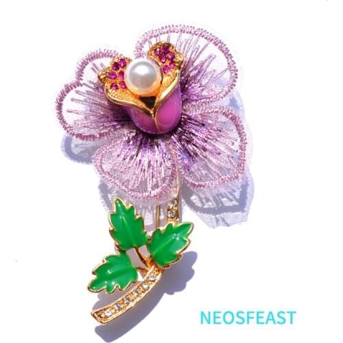 Elegant Lace Flower Rhinestone Brooches for Women Purple Color Ladies Bridal Gift Sweater Accessories Pearl Pin Fashion Jewelry