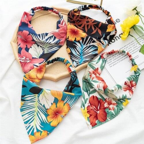 4pcs/lot Popular Women Bohemia Bandana Headband Scarf Print Satin Triangle Head Kerchief Oil Smoke Proof Head Scarf Accessories