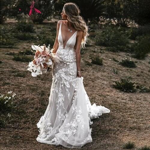 3D appliques mermaid vestidos de noiva Sexy spaghetti straps deep v-neck backless dress for bride Luxury flower robes