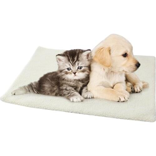 Pet Blanket Cats And Dogs Self-Heating Blanket Heating Pad Winter Warm And Comfortable Pet Lamb Velvet Pad Blanket Pet Supplies