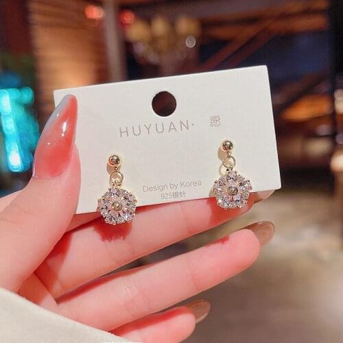 OLIRAFT 2021 Dominated Contracted Fashion Fine Cubic Zirconia Flowers Earrings Women Joker Korean Sweet Earrings