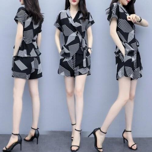 Tracksuit Women Suit Striped Chiffon Short Sleeve 2021 New Womens Summer Two Piece Outfits Top Shorts Sets Casual Fashion Suit