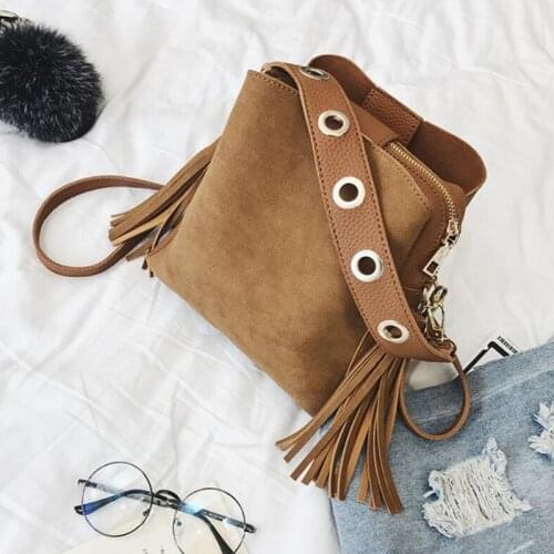 2021 Vintage Fashion Women Fringe Bucket Shoulder Bag High Quality Suede Messenger Crossbody Bag Female Bucket Rivet Tassel Bag