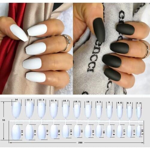 False nails 24 pcs white black glossy fake nail acrylic pointed female manicure press nails top decoration design Nail Art Tips