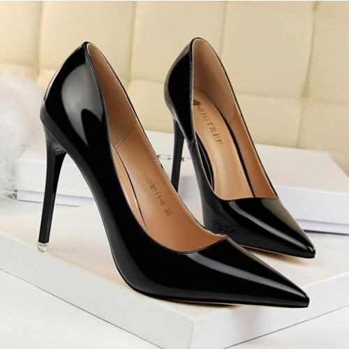 Free Shipping 2020 Concise Solid Patent Leather Shallow Women Pumps Sexy Cut-outs Pointed Toe High Heels 10.5cm Shoes
