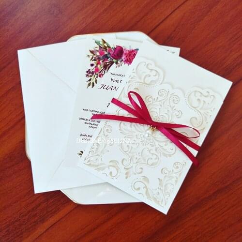 50 Pieces/Lot) Lace Pocket Wedding Invitations with Burgundy Ribbon And Rhinestone DIY Print Sweet Fifteen Birthday Invites