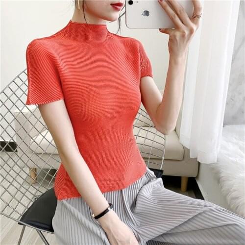 Awarose Short Sleeve Women's T-Shirts