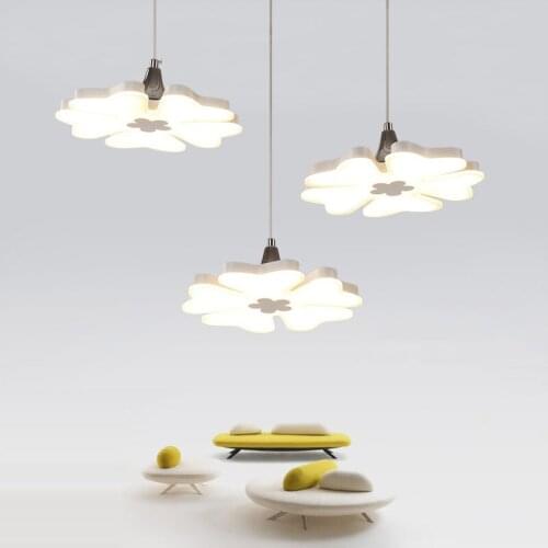 Simple modern restaurant acrylic chandelier three-heads study room bar cafe lamp LED creative personality snowflake lamp