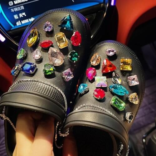Vintage Croc Charms Designer DIY Luxury Rhinestone Shoe Charms for Crocs Colour Clogs Shoe Fashion Hot Sale Shoe Accessories