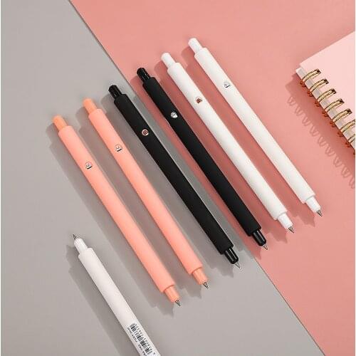 JIANWU 1pc 0.5mm Cute Bear Anime Gel Pen Black Pink White Solid Color Kawaii Neutral Pen School Office Supplies Kids Stationery