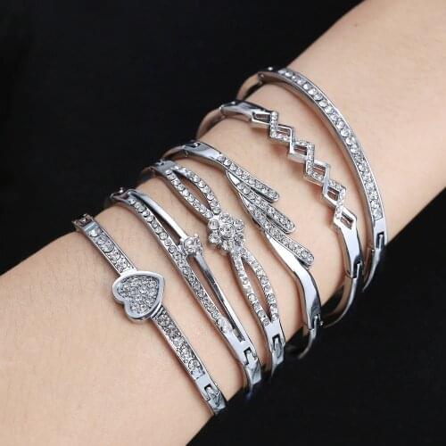 12 Styles Flower Love Heart Bracelet Jewelry Bracelets Bangles For Women 2017 Trendy Crystal Lady Bangle Pretty Bracelets