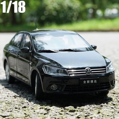 1:18 2013 JETTA Simulation White Alloy Diecast Car Model For Adult Birthday Gifts Toy Collection Free Shipping