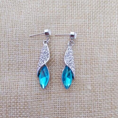 QiLeSen Fine jewelry 925 sterling silver suitable for ladies wedding earrings, Desert Light Silver Sea Blue earrings YW104