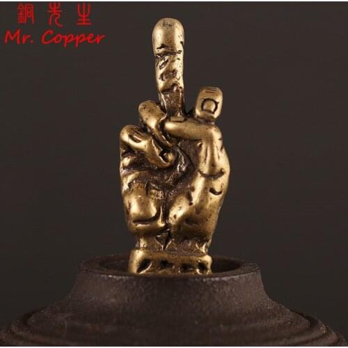 Copper Hand with Erect Middle Finger Up Statue Punk Style Vintage Brass Hand Miniature Ornaments Home Office Desk Decoration Toy