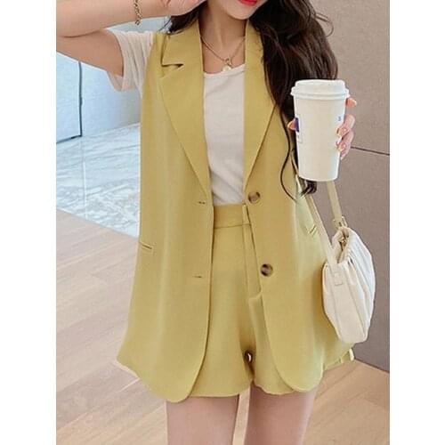 Womens Casual Shorts Suit Set Summer Loose Sleeveless Two-Piece Sets Yellow Vest British Style Fashion Design 2021