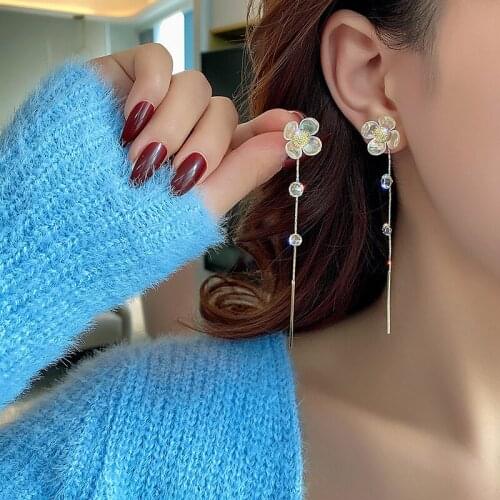 ZDMXJL New Womens Earrings French Simple Style Long Flower Tassels Drop Earrings Lady Girl Gift Bride Wedding Jewelry Wholesale