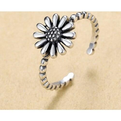 Vintage Punk Sunflower Rings for Women New Fashion Creative Birthday Party Jewelry Gifts