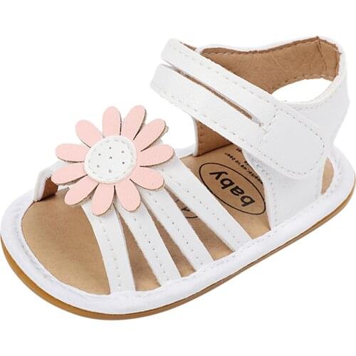 2021 Baby Boy Girl Sandals Prewalker Flower Appliqued Soft Sole Flat Princess Shoes Newborn Pu Leather Non-slip First Walkers