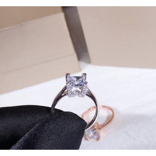 White Rings 柚琳 China