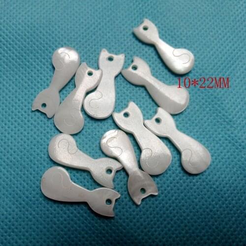 Wholesale 10Pieces 10*22MM White Mother of Pearl Shell Fox Pendant for Diy Jewelry Accessories
