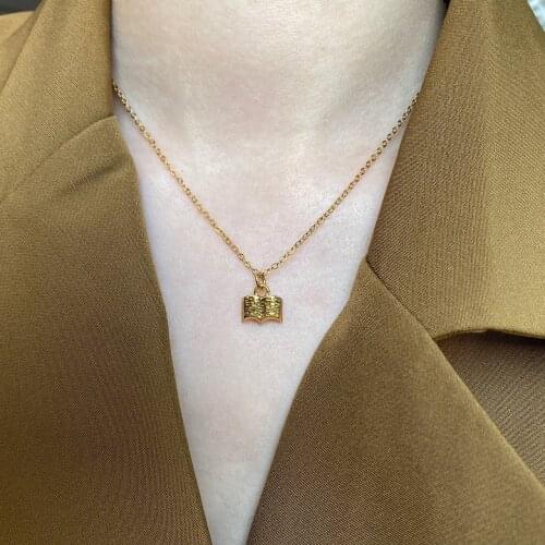 2021 New Style 925 Necklace Simple Book Pendant Textbook Shape Clavicle Chain 18k Gold Womens Pendant Necklace Sweater Chain