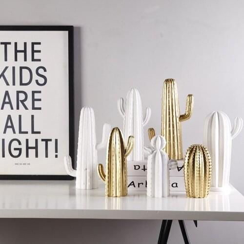 Nordic cactus decoration decoration modern home bedroom desktop creative wine cabinet TV cabinet resin crafts decoration