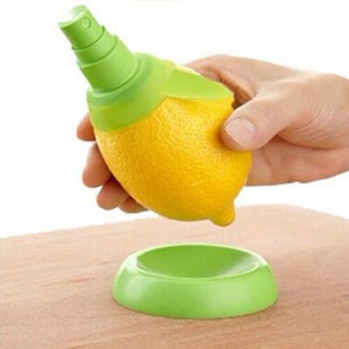 1 Set Manual Fruit Juice Squeezer Lemon Fruit Sprayer Kitchen Fruit and Vegetable Gadget